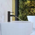 Bateria-bidetowa-stojaca-jednouchwytowa-kran-bidet-ruchomy-GLAMI-czarny-Stan-opakowania-oryginalne.jpg