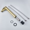 BATERIA-UMYWALKOWA-LAZIENKOWA-AKRON-H-ZLOTA_[117195]_1200.jpg