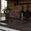 BATERIA-KUCHENNA-Z-OBROTOWA-WYLEWKA-SIMIT-BL-KOLOR-CZARNY-GRANITE-SINK-Typ-montazu-stojaca.jpg