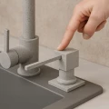 Dozownik-do-plynu-do-naczyn-kwadratowy-GRANITE-SINK-WETO-Szary-Kod-producenta-GS-WETO-GY-PG.jpg