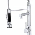 Bateria-kuchenna-podwojna-z-wyciagana-wylewka-dwustrumieniowa-ALOMA-chrom-Kod-producenta-DUOGRANITESINK.jpg